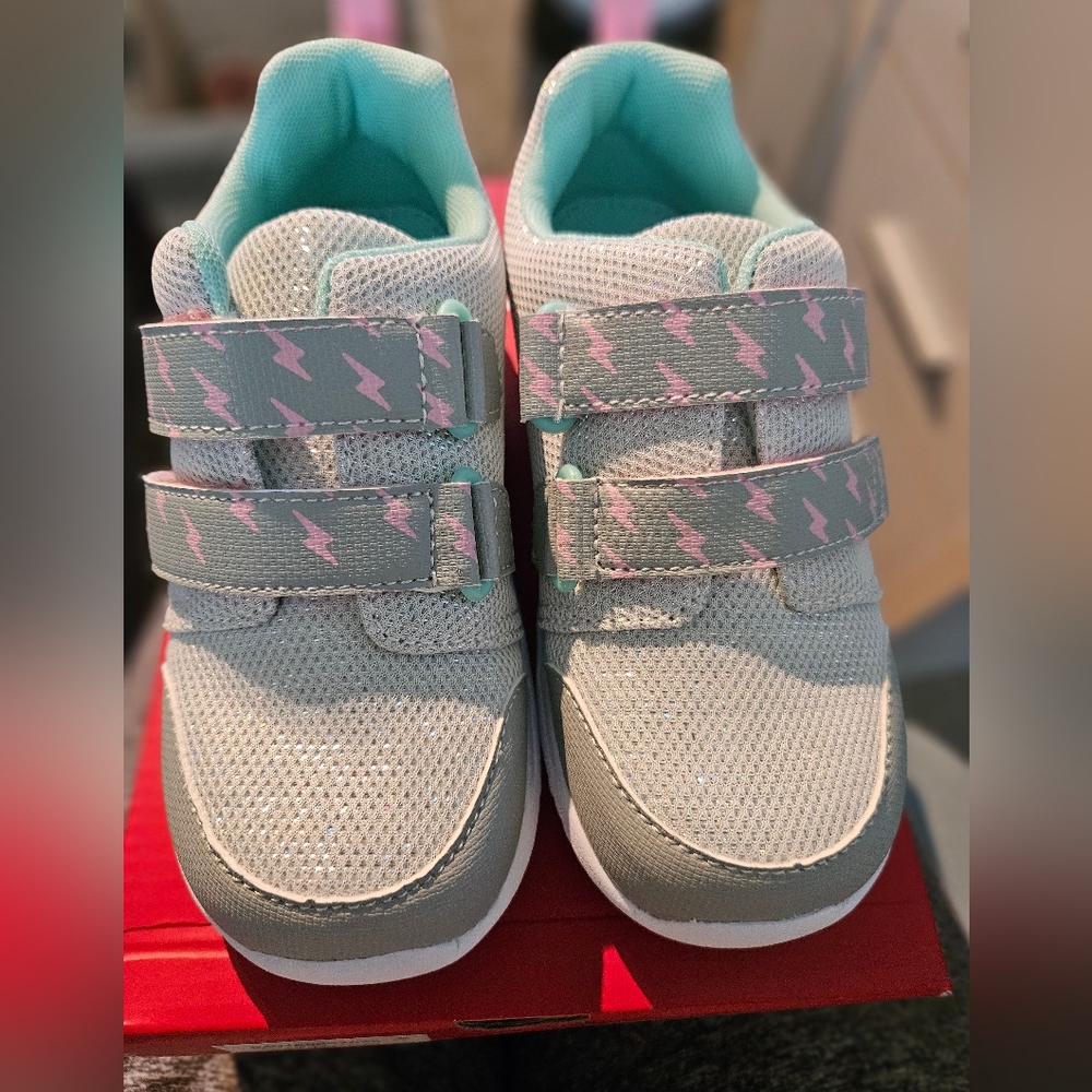 See Kai Run Ryder Adapt Flexirun girls shoes, size 1, new in box